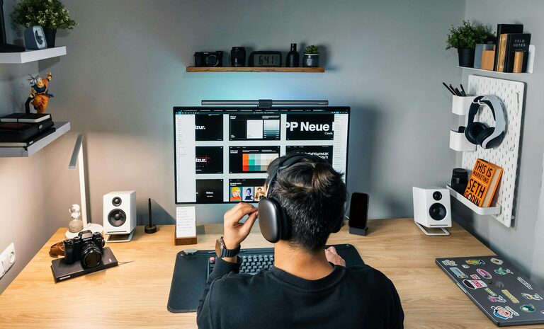 Consejos prácticos para organizar un espacio de trabajo en casa eficaz y cómodo
